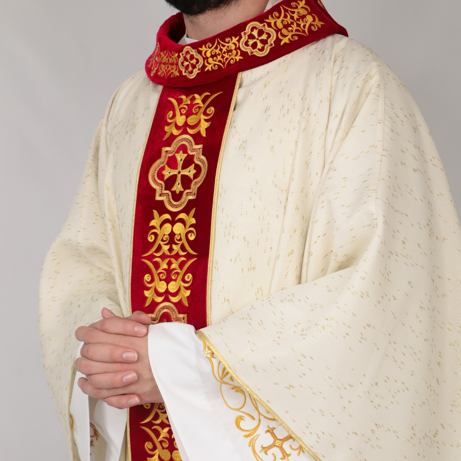 Renove o guarda-roupa litúrgico com estolas de cores litúrgicas